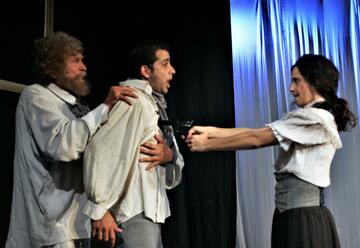 תיאטרון קרוב - חמישה אקדחים - מסע בין סיפורים בישראל